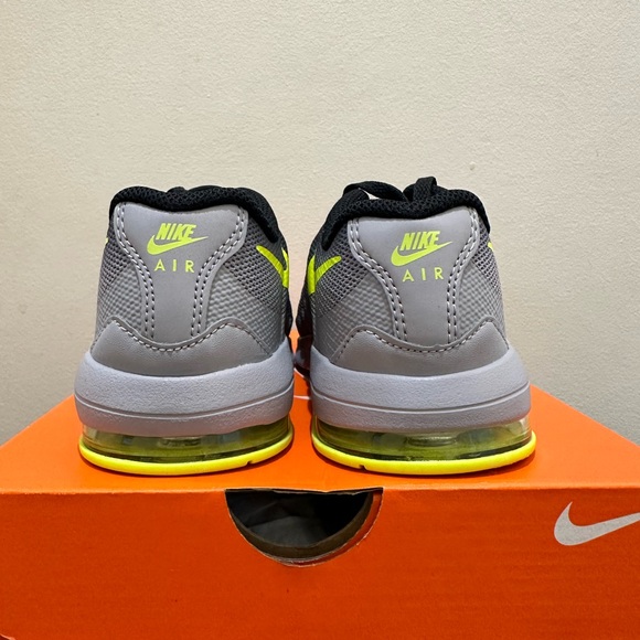 Nike Air Max Invigor Baby/Toddler Shoes. Nike ID NIB Little Kid Nike Air Max Invigor  Trainers Green Volt Grey  749573 002